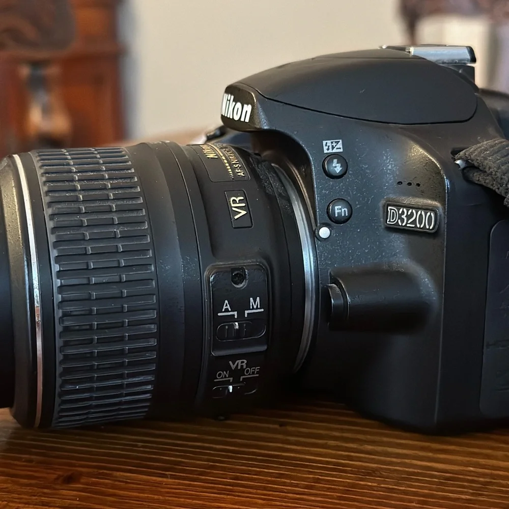 Nikon small mark